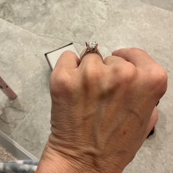 Engagement ring princess cut 2.02 caret natural diamond - Picture 7 of 9